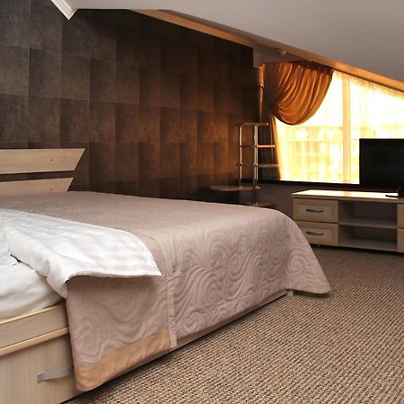Hotel Harvest Vinnycja Esterno foto