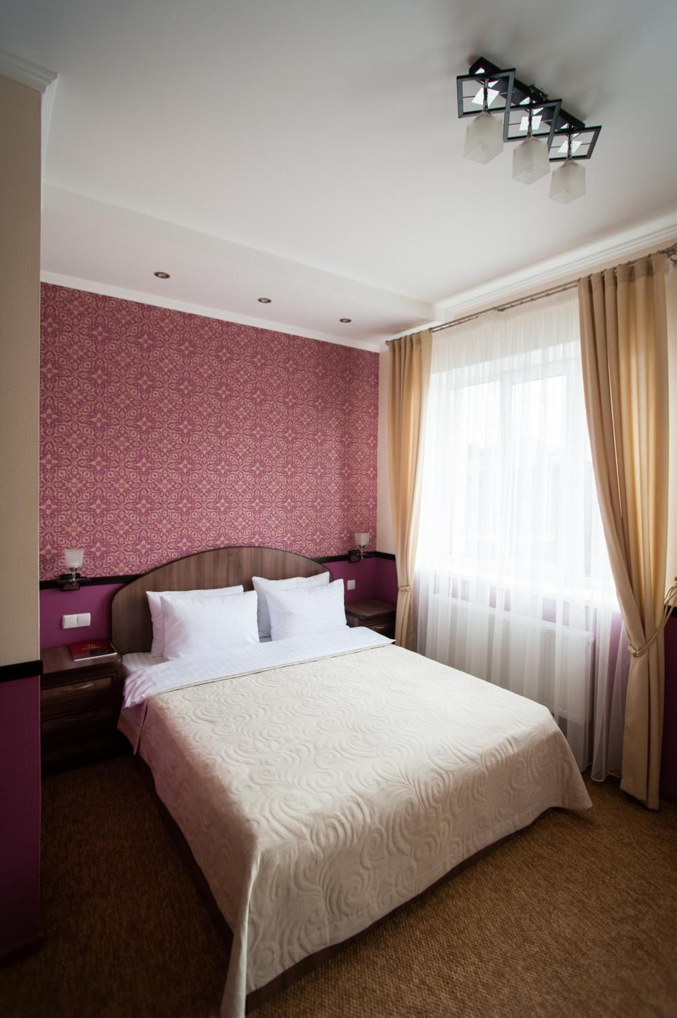 Hotel Harvest Vinnycja Esterno foto