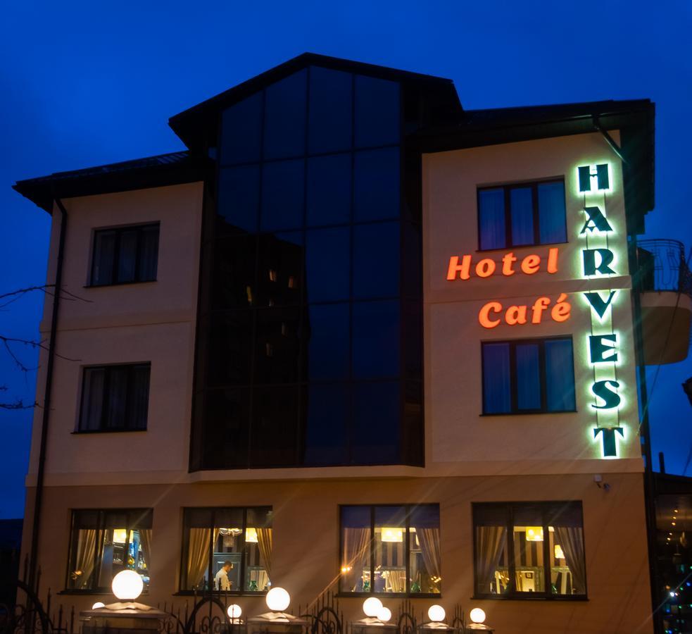 Hotel Harvest Vinnycja Esterno foto